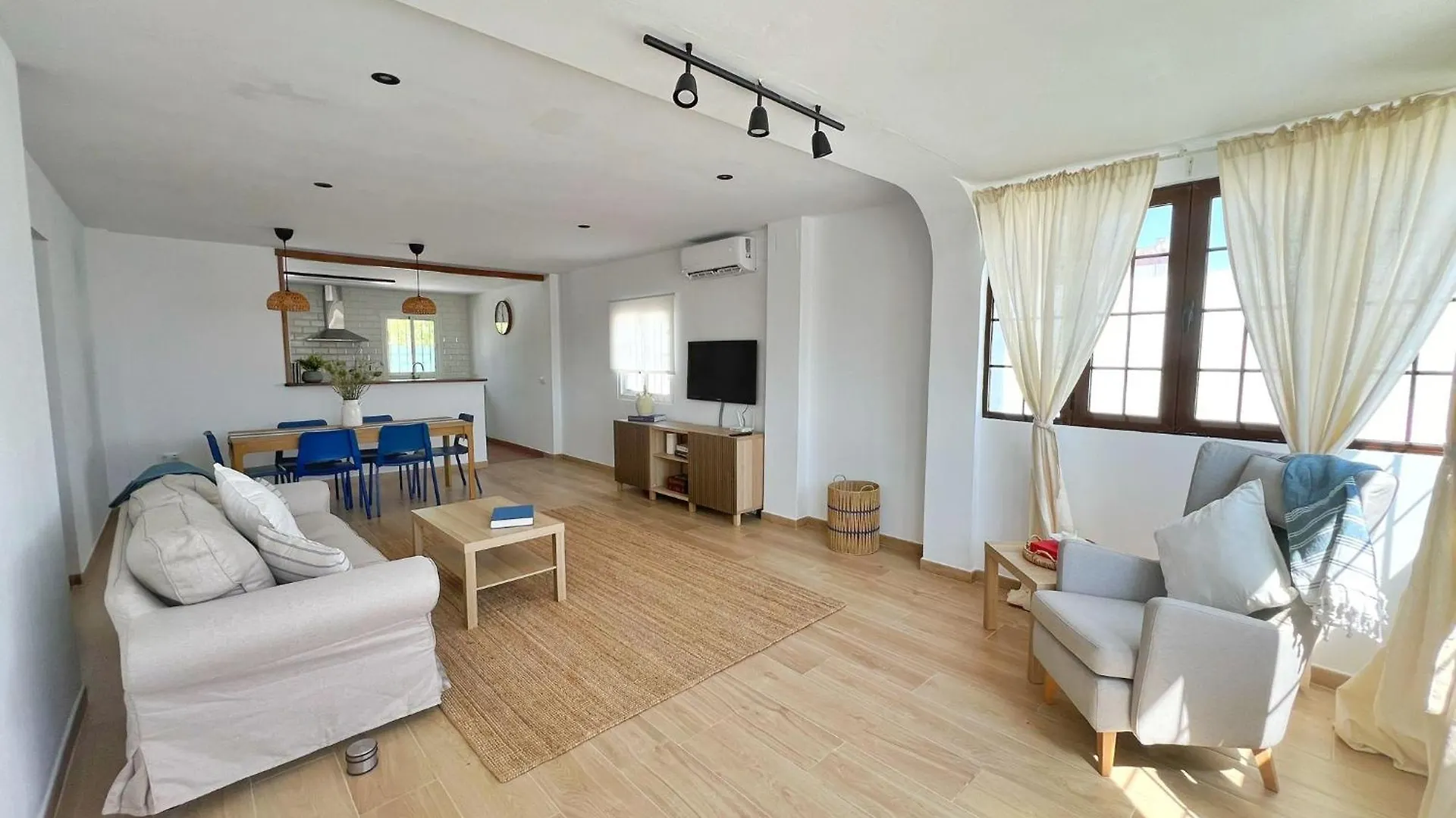 Chalet Vacacional Elia -Piscina Privada, Bbq, Wifi Chiclana de la Frontera